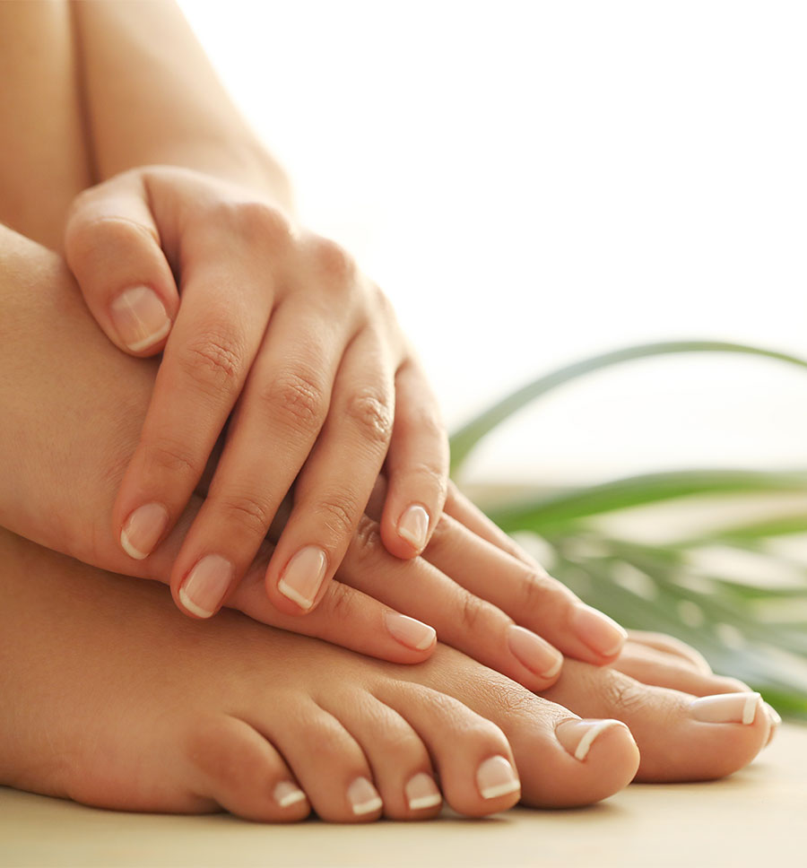 Studio Nails & Lashes