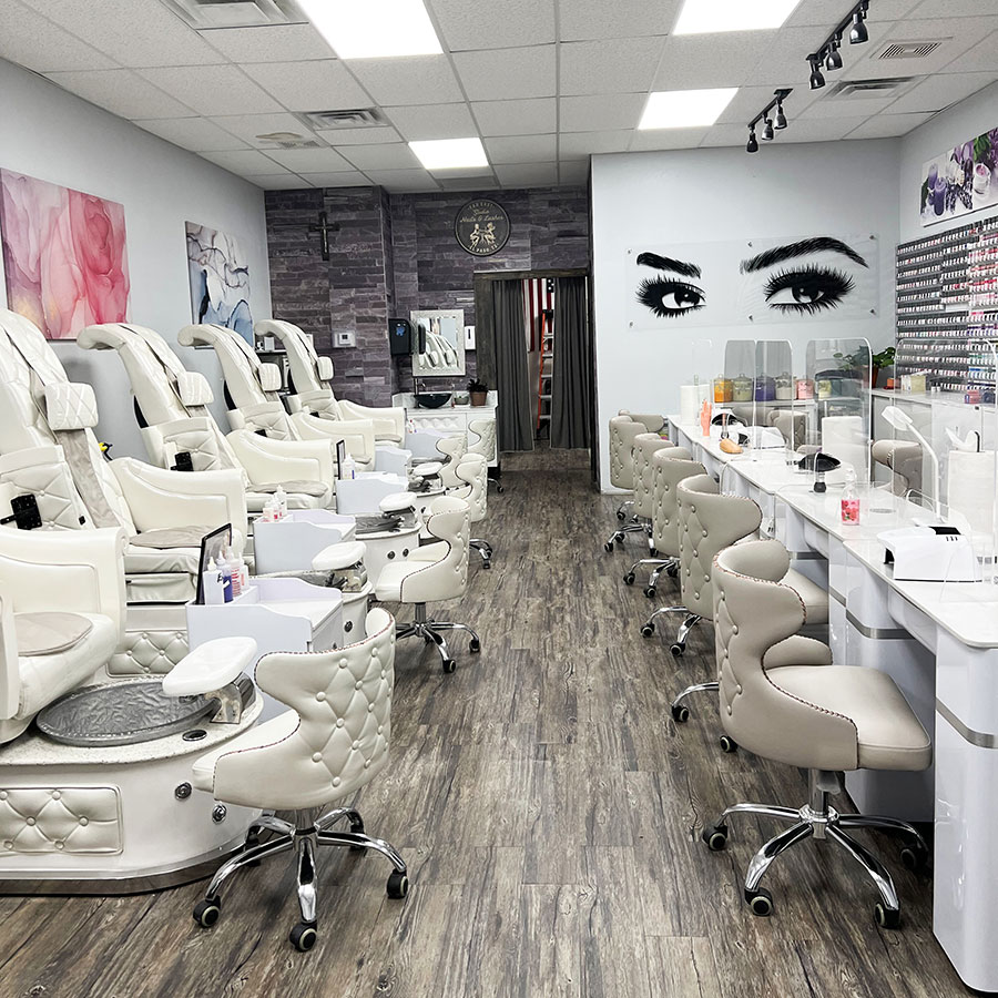 Studio Nails & Lashes